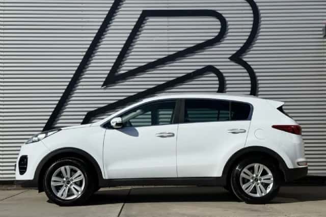 Kia Sportage (2016) thumbnail 5