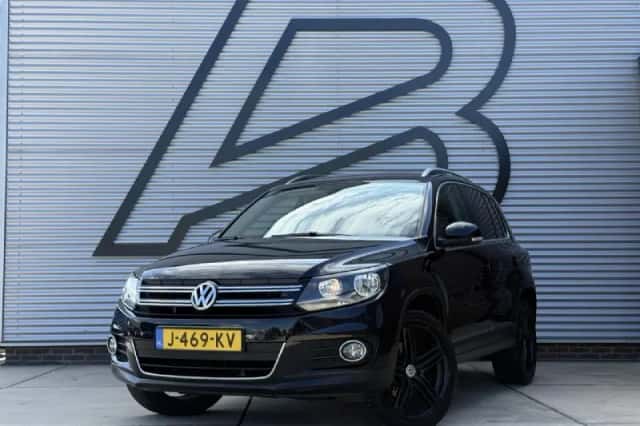 Volkswagen Tiguan (2012) thumbnail 1