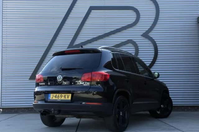 Volkswagen Tiguan (2012) thumbnail 3