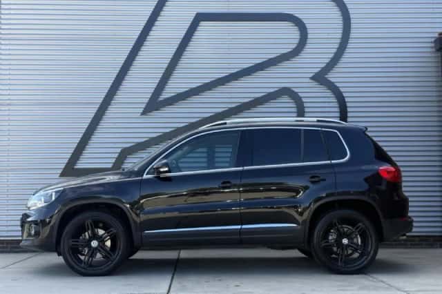 Volkswagen Tiguan (2012) thumbnail 5