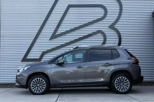 Peugeot 2008 (2017) thumbnail 5
