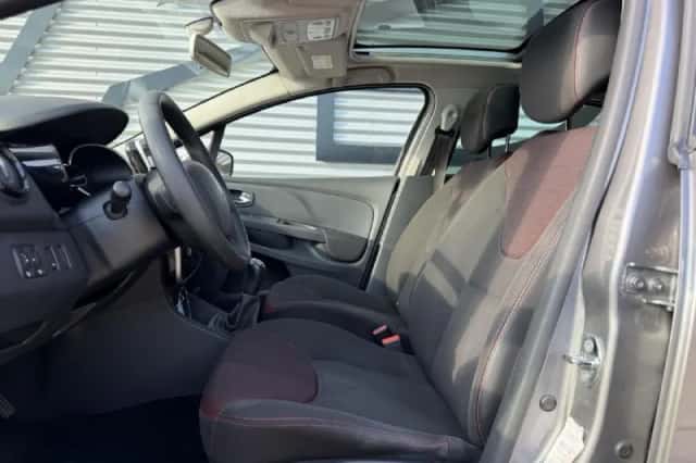 Renault Clio (2013) thumbnail 4
