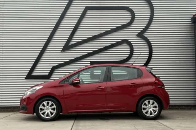 Peugeot 208 (2016) thumbnail 5