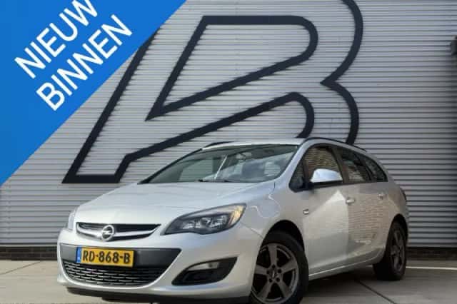 Opel Astra (2015) thumbnail 1