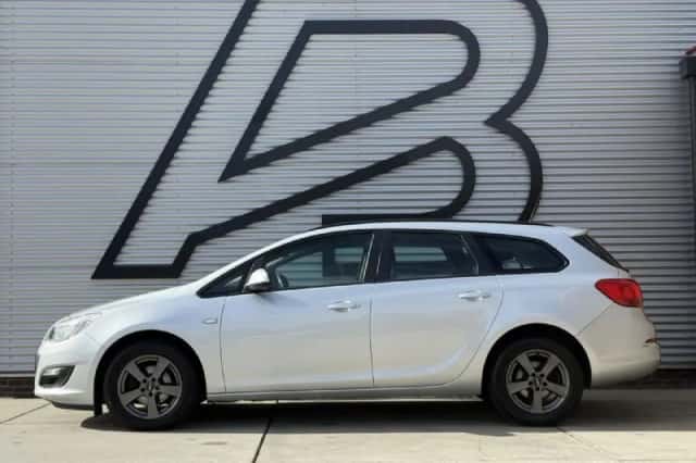 Opel Astra (2015) thumbnail 5