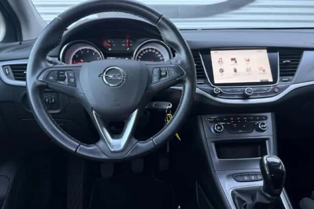 Opel Astra (2019) thumbnail 2