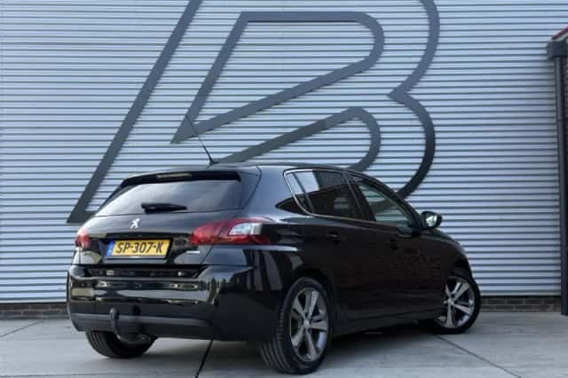 Peugeot 308 (2017) thumbnail 3