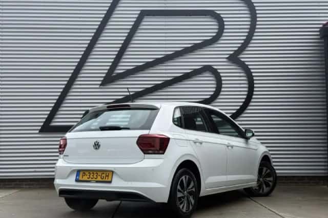 Volkswagen Polo (2017) thumbnail 3