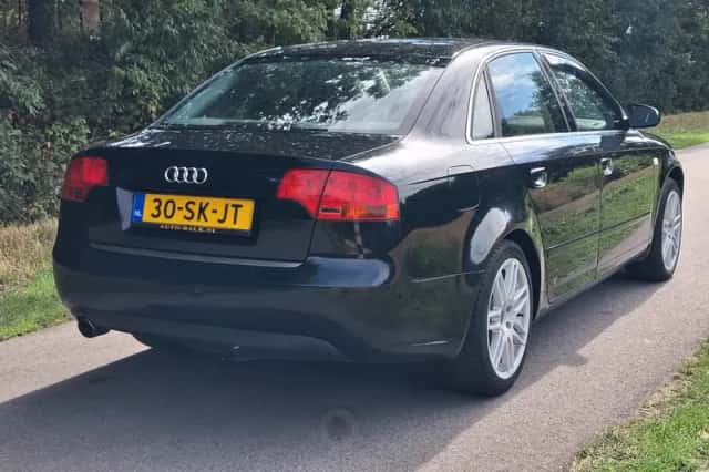 Audi A4 (2006) thumbnail 5