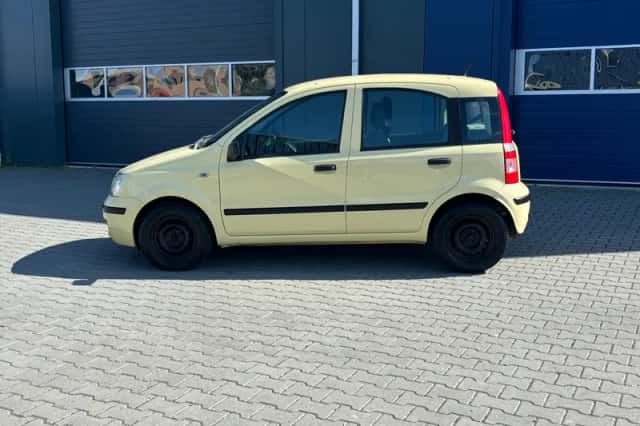 Fiat Panda (2009) thumbnail 2