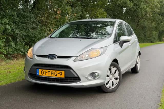 Ford Fiesta (2012) thumbnail 1