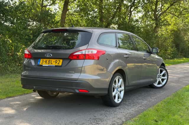 Ford Focus (2013) thumbnail 4