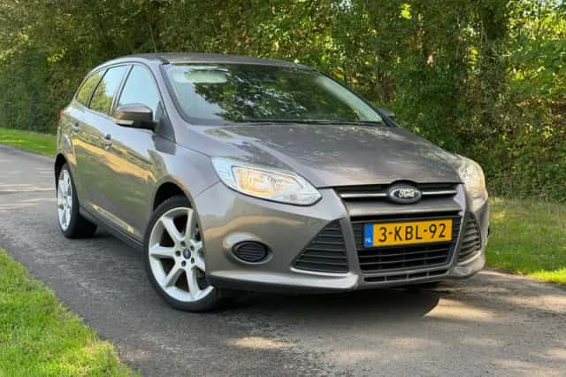 Ford Focus (2013) thumbnail 5
