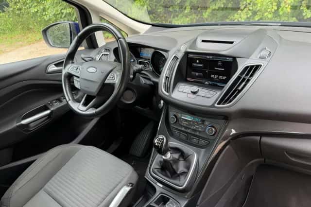 Ford Grand C-Max (2016) thumbnail 3