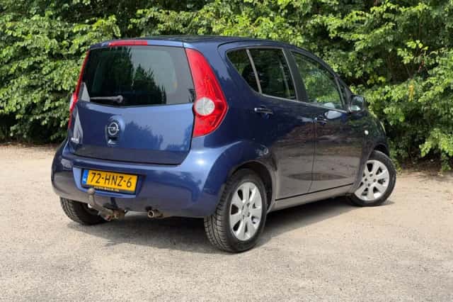 Opel Agila (2009) thumbnail 4