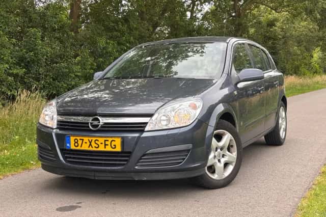 Opel Astra (2007) thumbnail 1