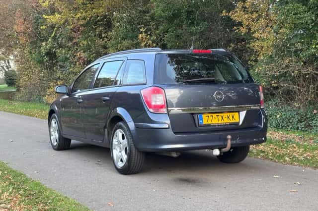 Opel Astra (2007) thumbnail 4