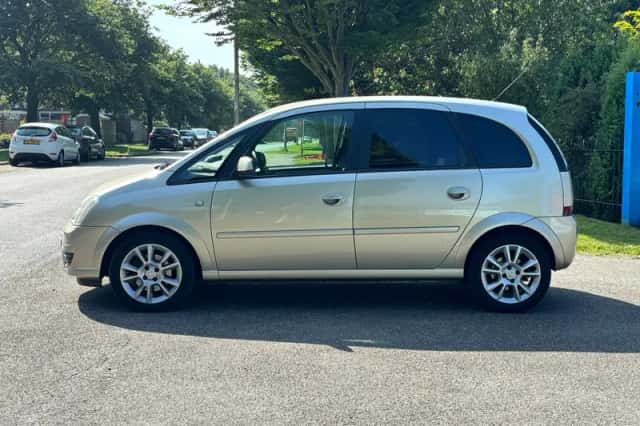 Opel Meriva (2010) thumbnail 2
