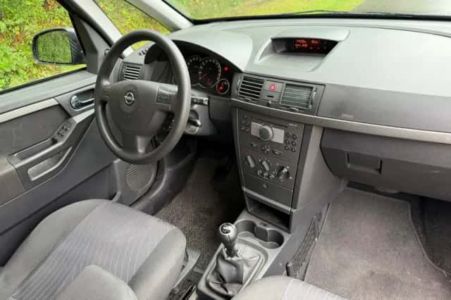 Opel Meriva (2006) thumbnail 3