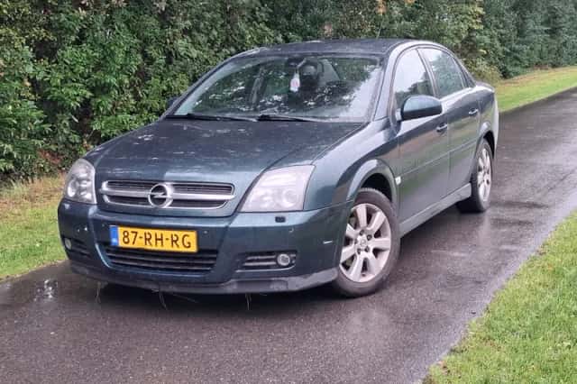 Opel Vectra (2005) thumbnail 1