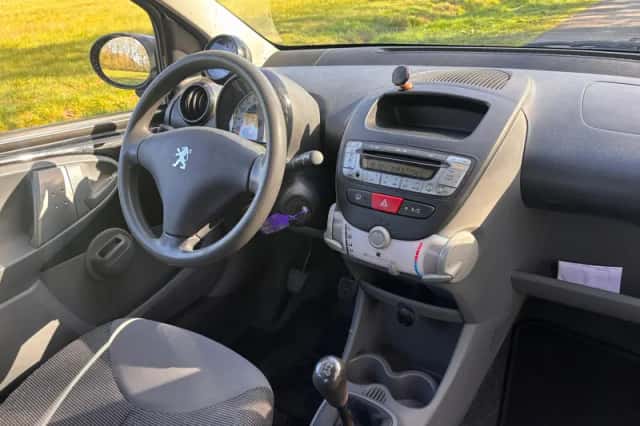 Peugeot 107 (2008) thumbnail 3