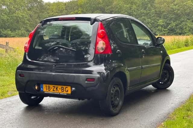 Peugeot 107 (2008) thumbnail 3