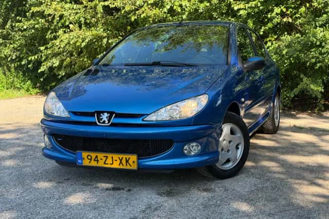 Peugeot 206 (2008) thumbnail 1