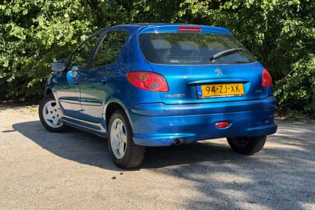 Peugeot 206 (2008) thumbnail 2