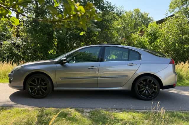 Renault Laguna (2012) thumbnail 2