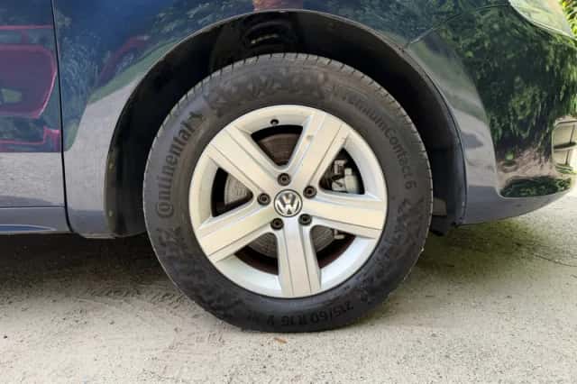 Volkswagen Sharan (2010) thumbnail 6