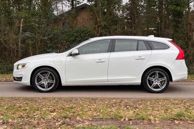 Volvo V60 (2013) thumbnail 2