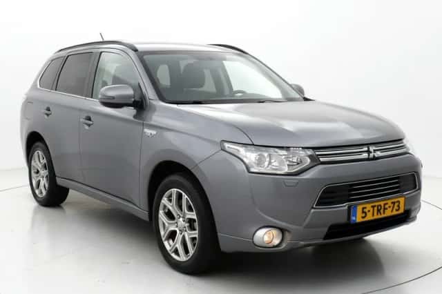 Mitsubishi Outlander (2014) thumbnail 1