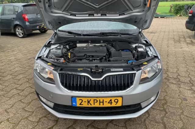 Škoda Octavia (2013) thumbnail 6