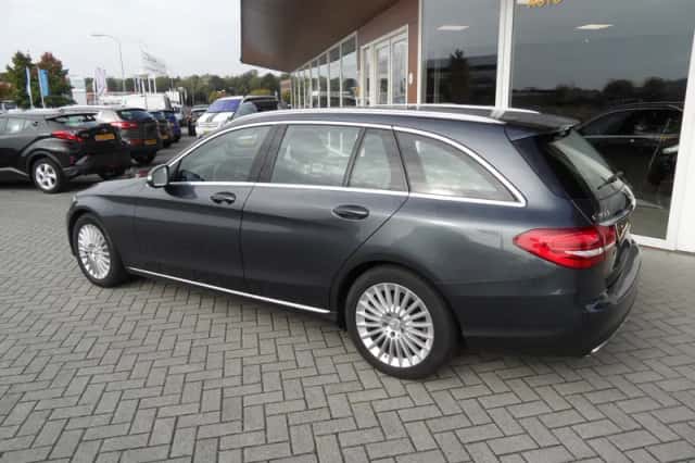 Mercedes-Benz C-Klasse (2015) thumbnail 2