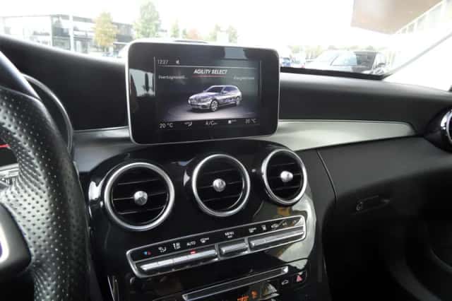 Mercedes-Benz C-Klasse (2015) thumbnail 4