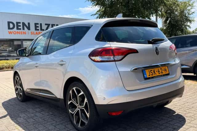 Renault Scénic (2021) thumbnail 4