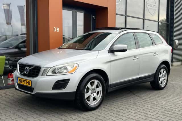 Volvo XC60 (2011) thumbnail 1
