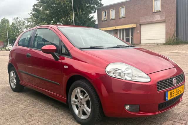 Fiat Grande Punto (2007) thumbnail 3