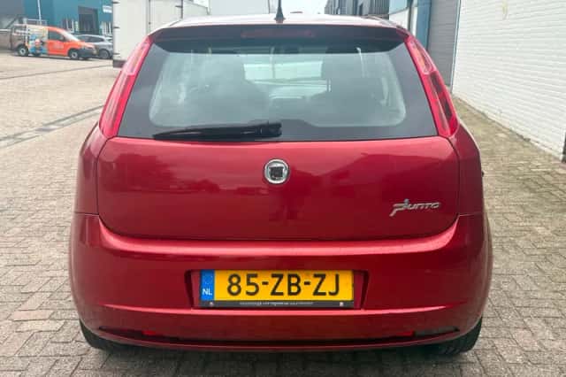 Fiat Grande Punto (2007) thumbnail 5