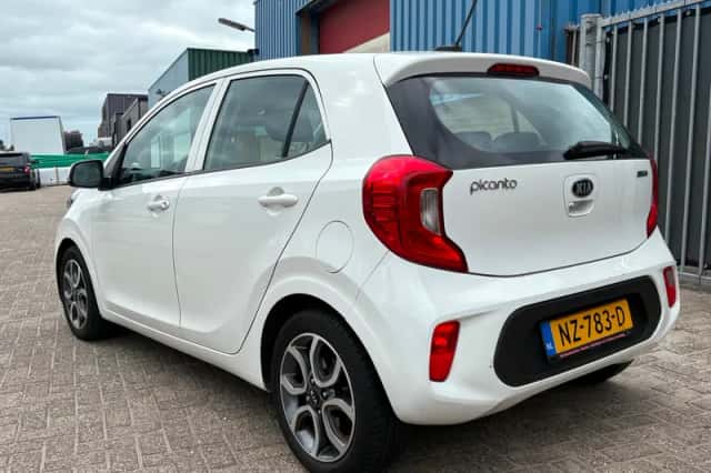 Kia Picanto (2017) thumbnail 6
