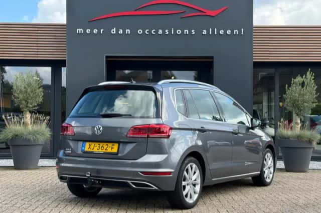 Volkswagen Golf Sportsvan (2019) thumbnail 3