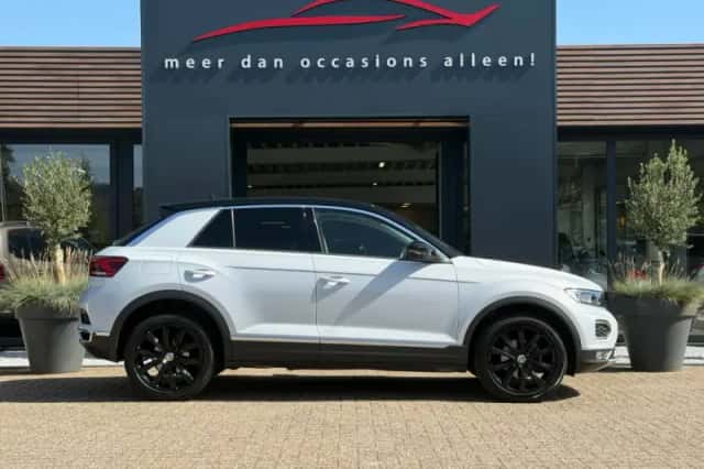 Volkswagen T-Roc (2019) thumbnail 4