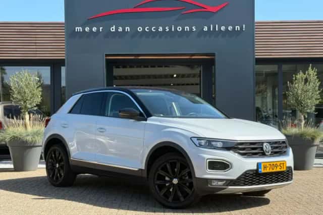 Volkswagen T-Roc (2019) thumbnail 5