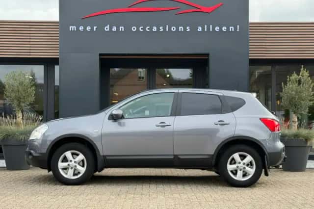 Nissan Qashqai (2008) thumbnail 5