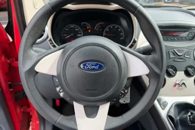 Ford Ka (2010) thumbnail 6