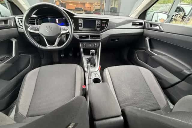 Volkswagen Polo (2022) thumbnail 2