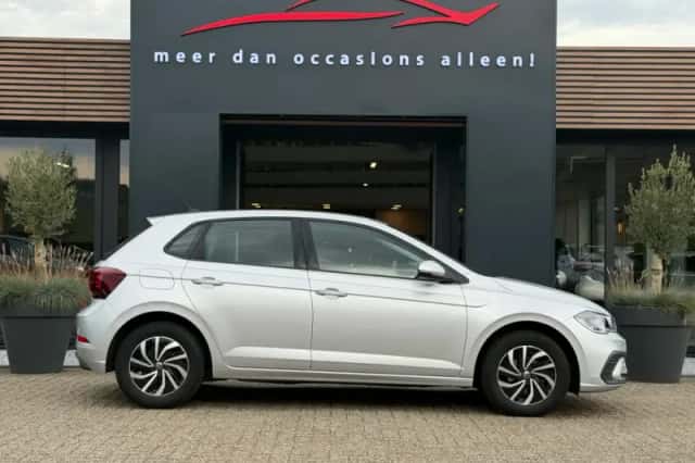 Volkswagen Polo (2022) thumbnail 6