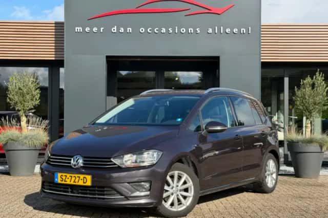 Volkswagen Golf Sportsvan (2015) thumbnail 1