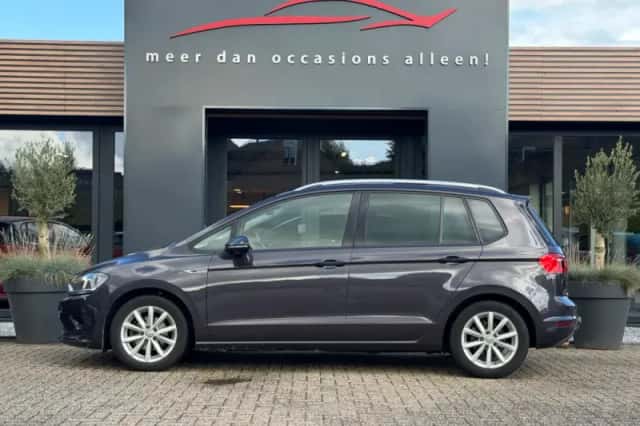 Volkswagen Golf Sportsvan (2015) thumbnail 6