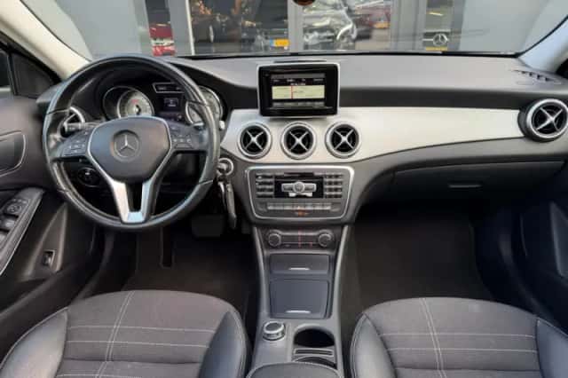 Mercedes-Benz GLA-Klasse (2015) thumbnail 4
